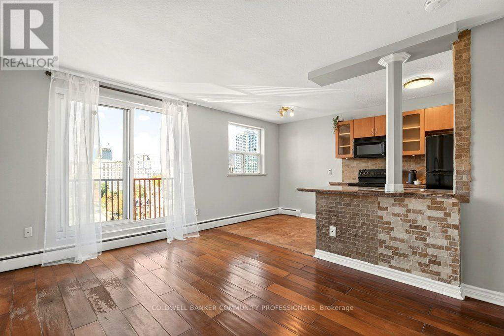 1003- 141 Catharine Street South, Hamilton, ON photo 10