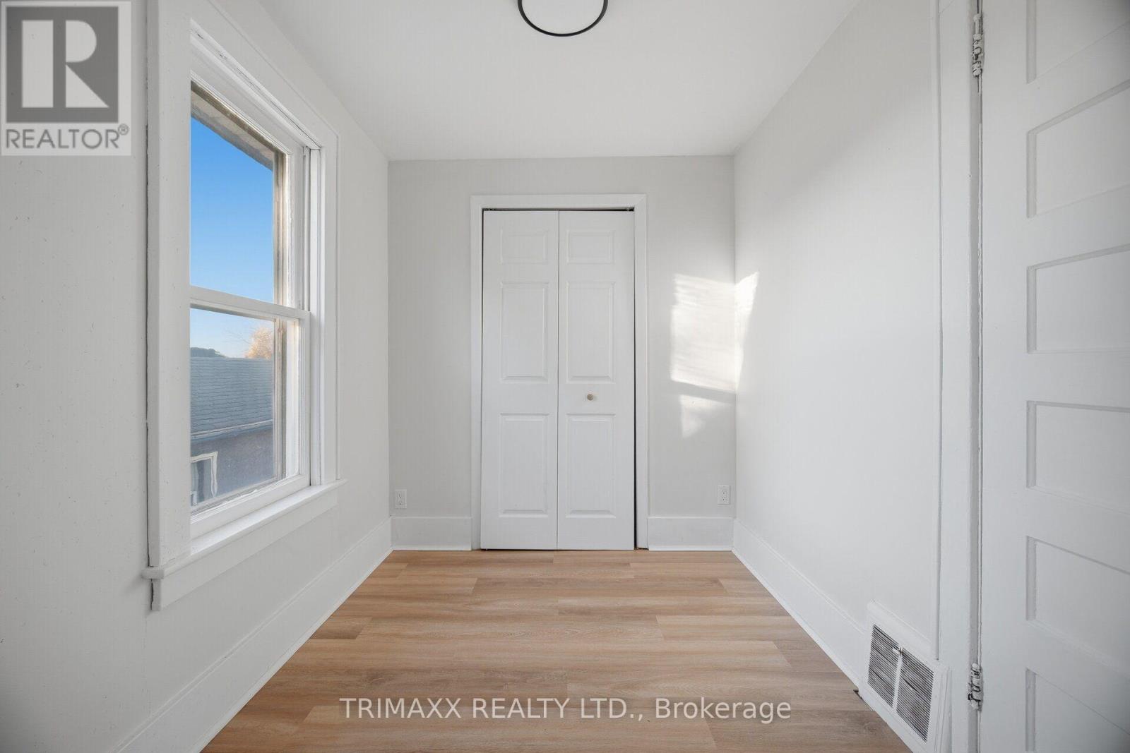 28 Fifth Street, Welland, ON photo 11