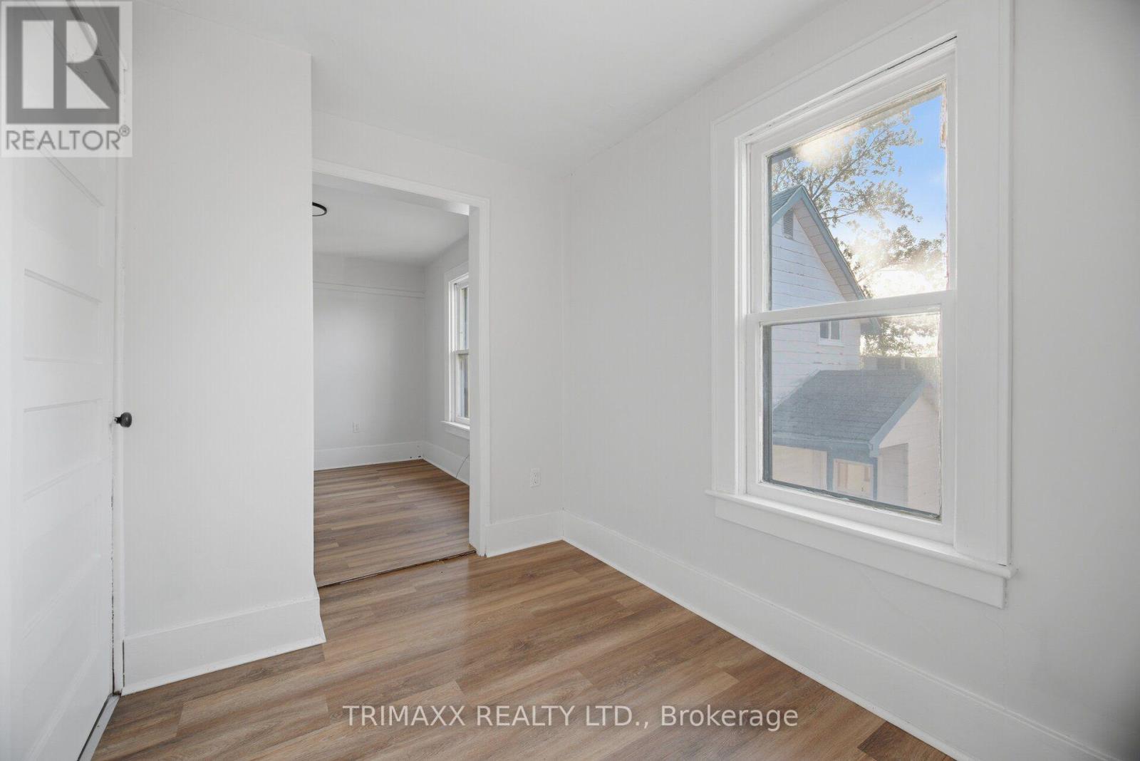 28 Fifth Street, Welland, ON photo 13