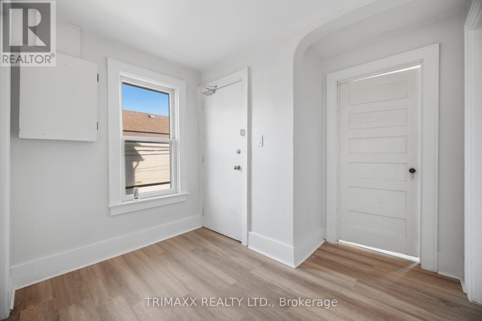 28 Fifth Street, Welland, ON photo 5