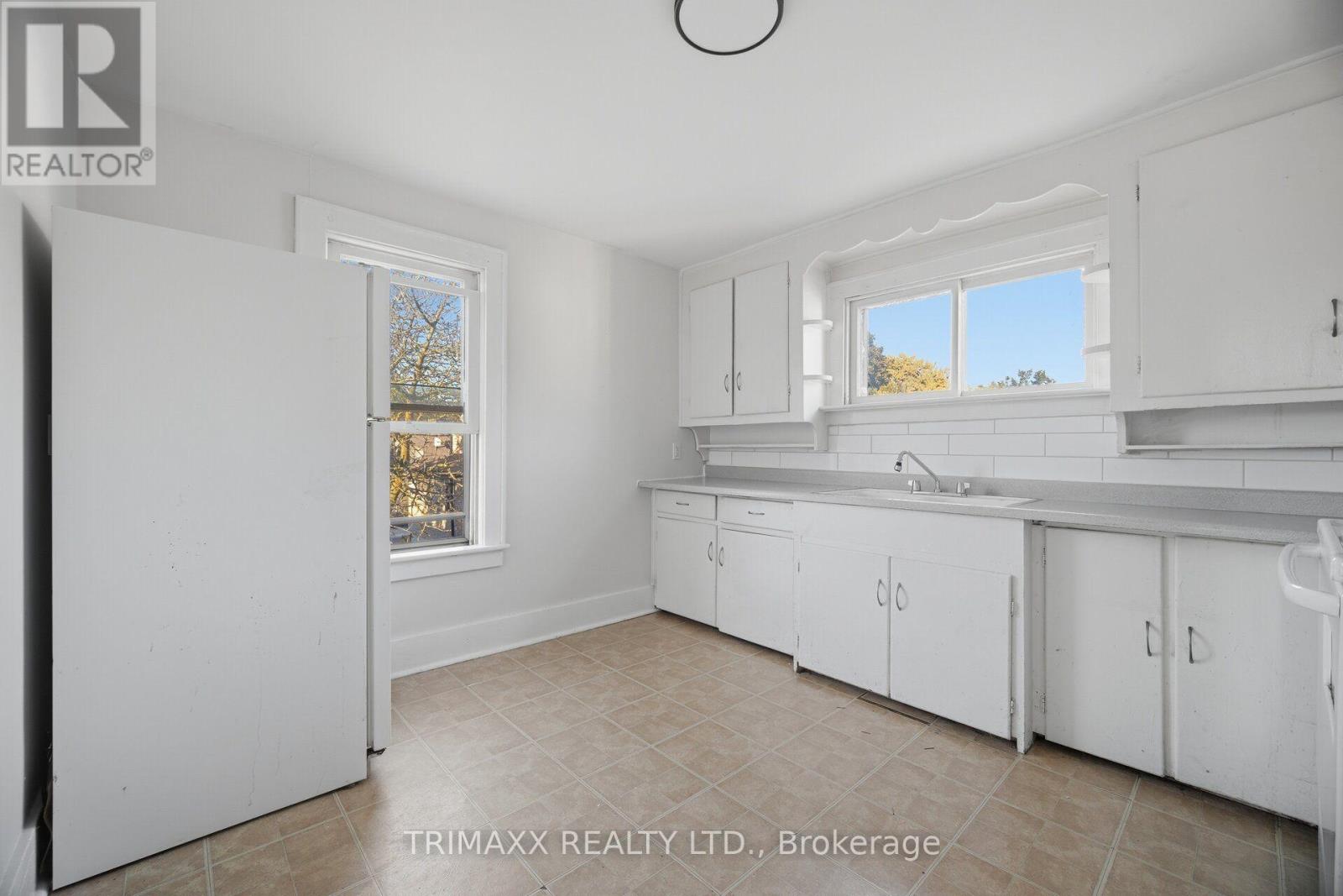 28 Fifth Street, Welland, ON photo 7