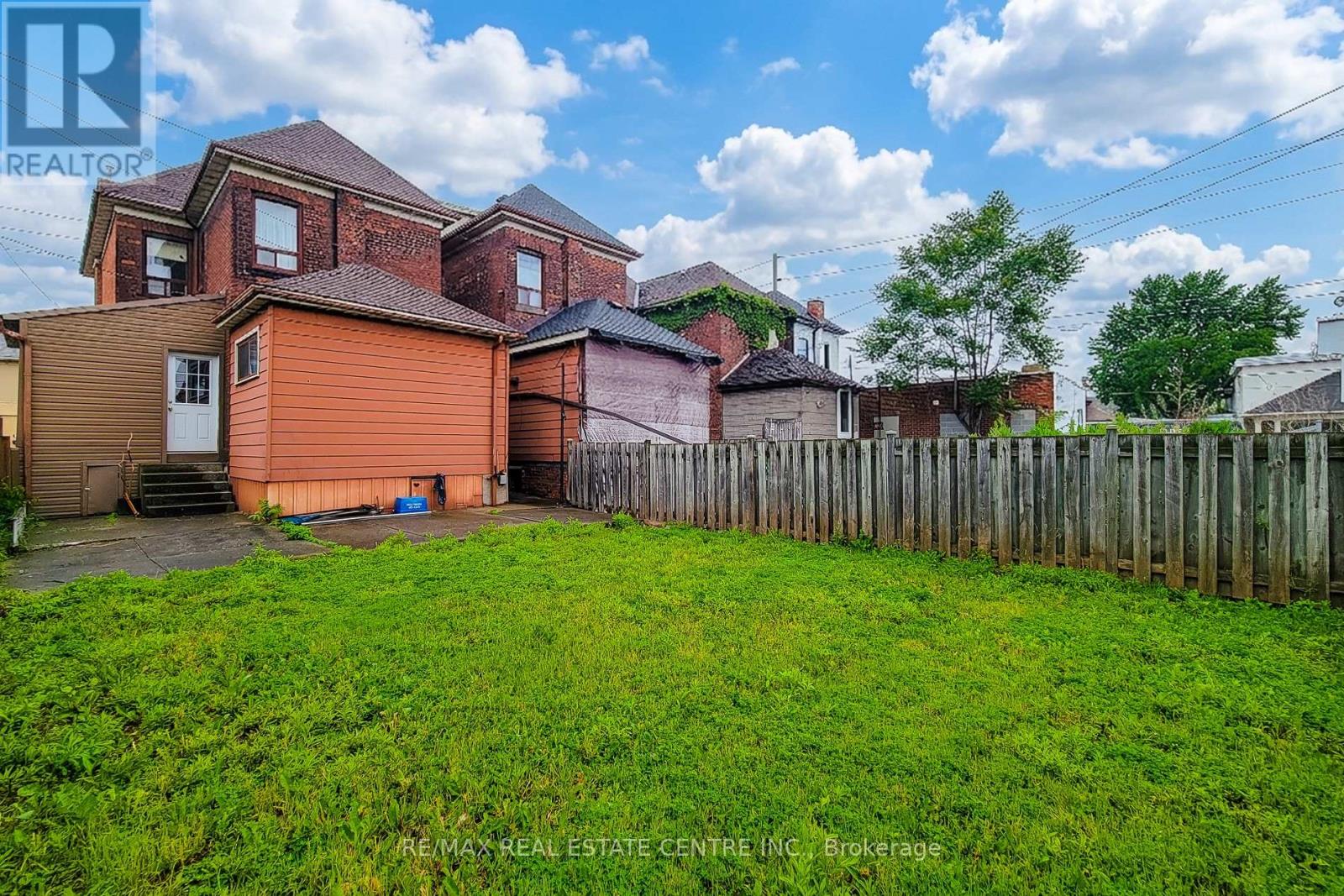 244 Hughson Street North, Hamilton, ON photo 35
