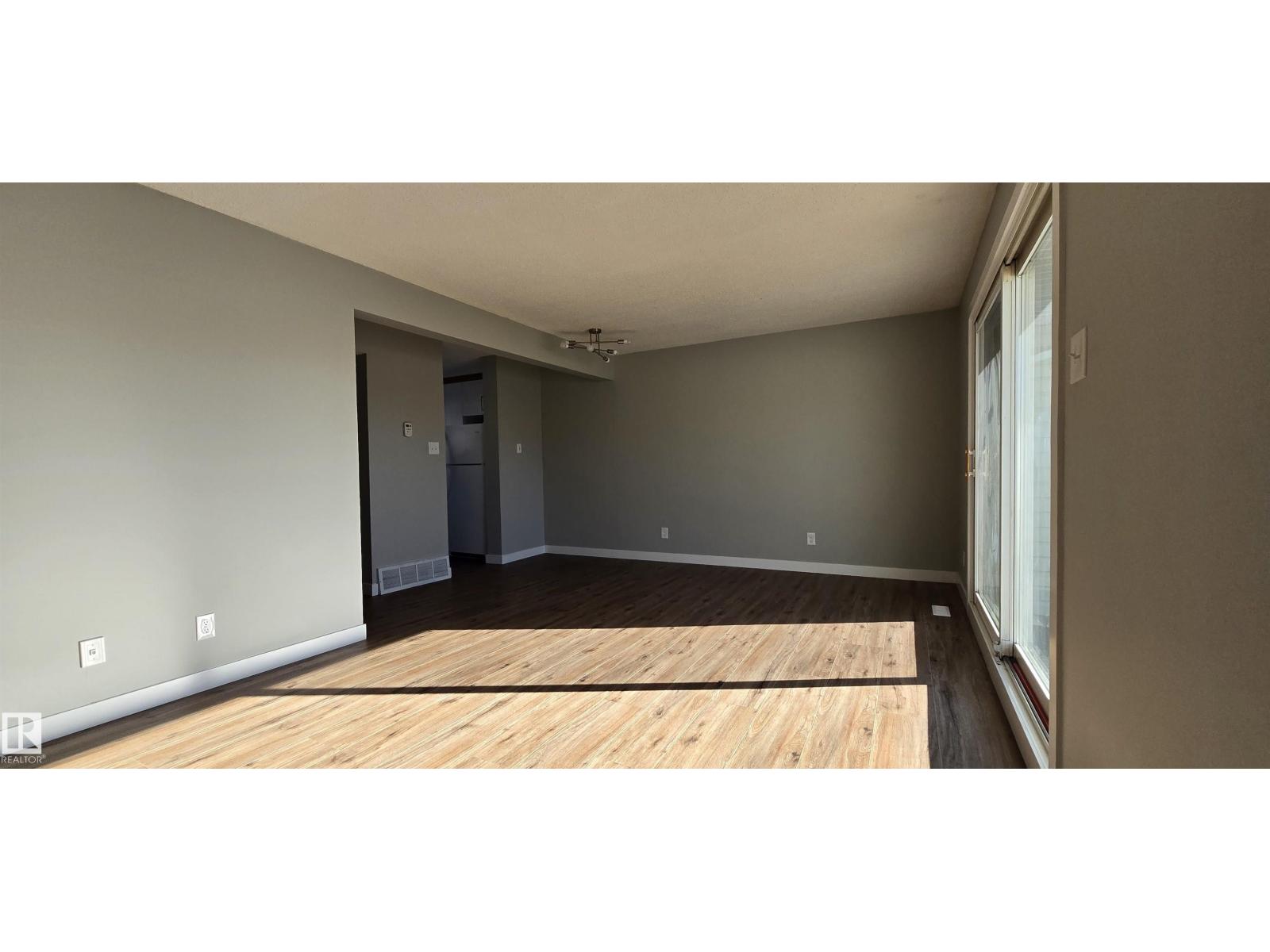 11430 139 Avenue NW, photo 8