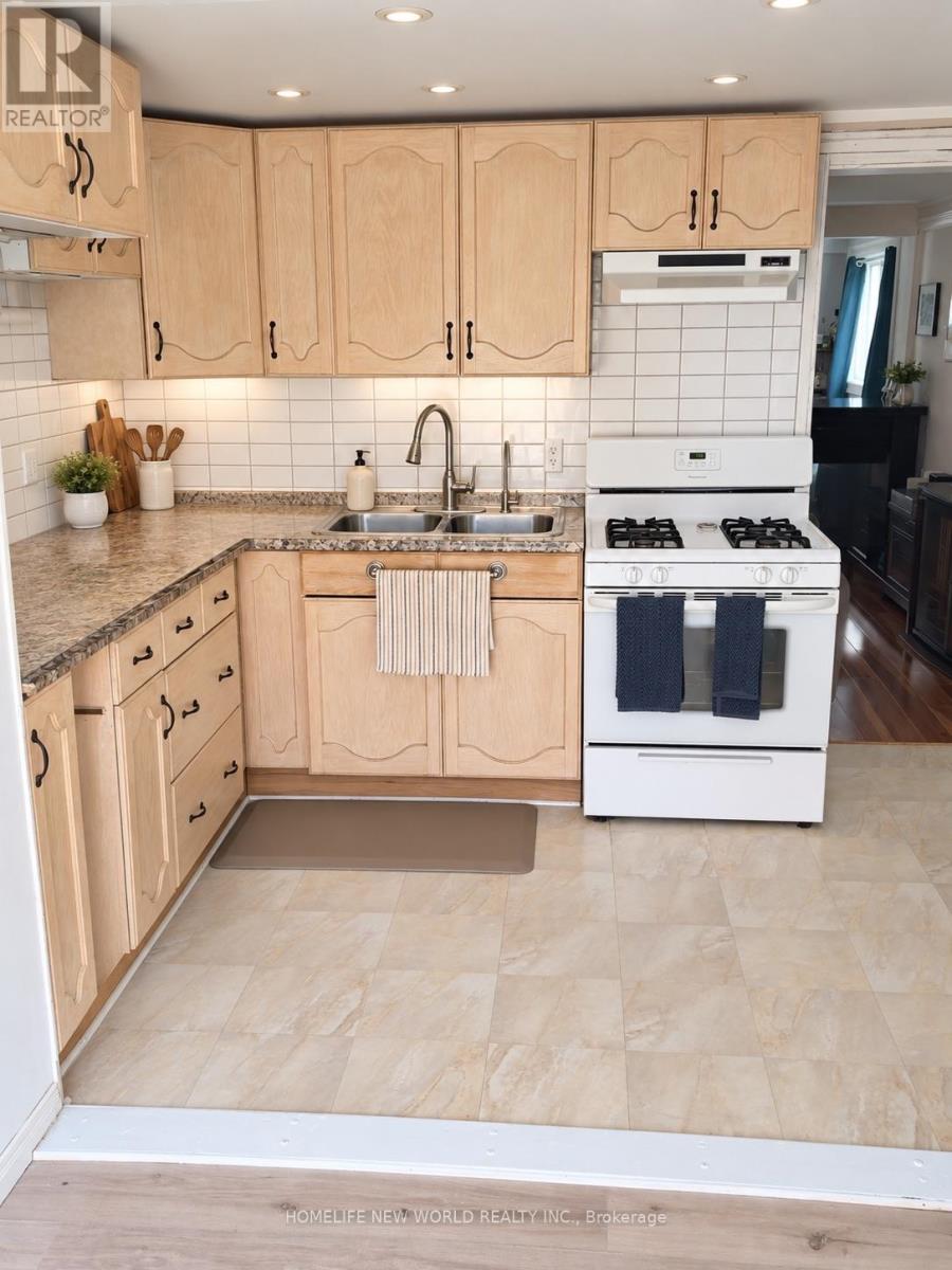 19 CEDAR GROVE DRIVE - 11