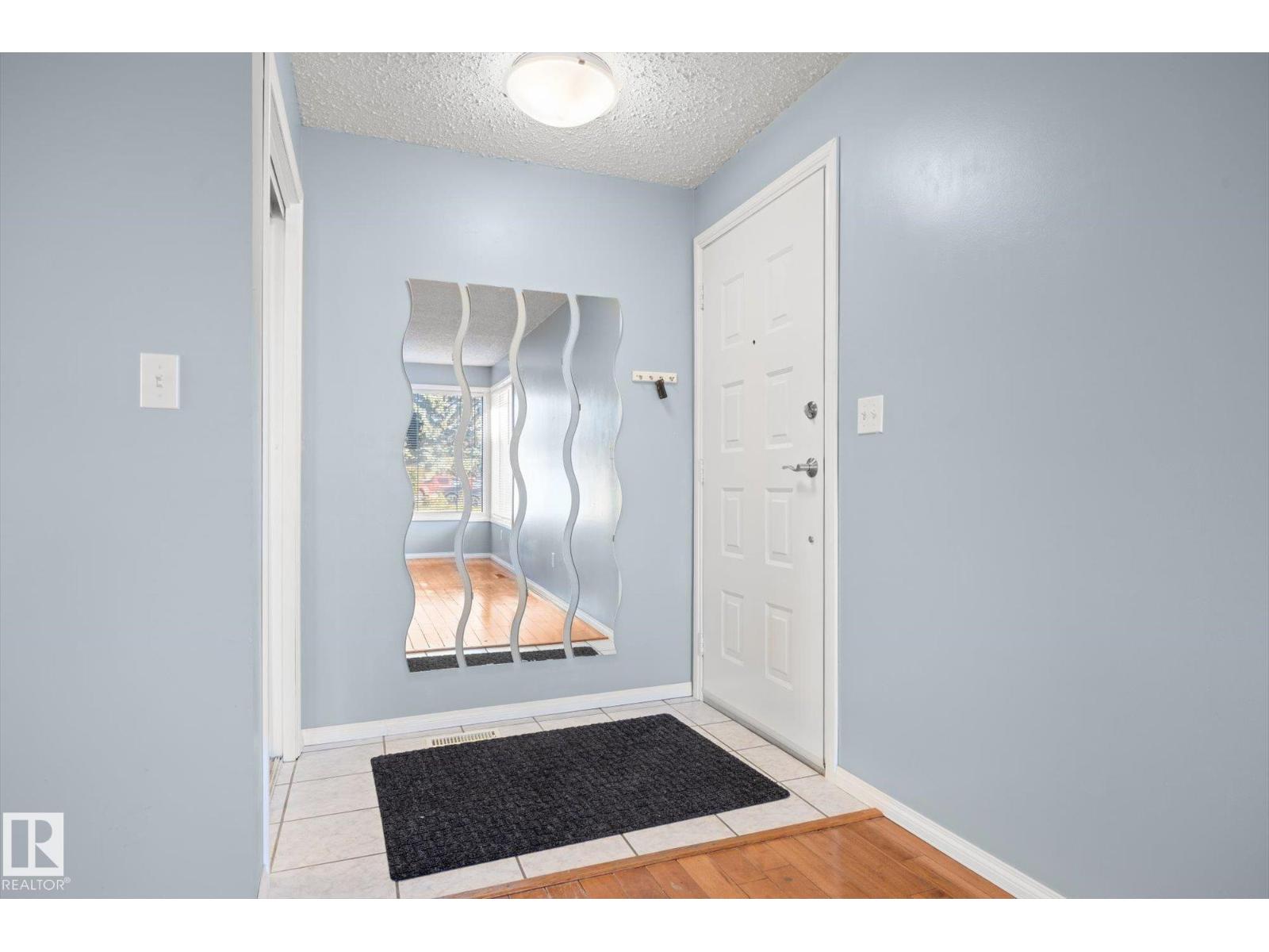 14107 114 ST NW, Edmonton — photo 4