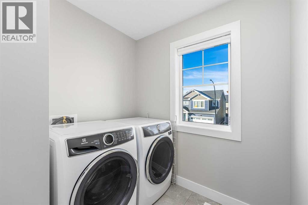 20 Carringham Heights NW, Calgary — photo 32