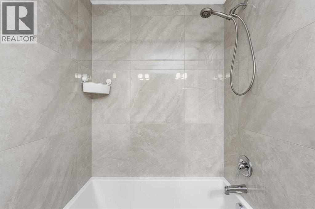 20 Carringham Heights NW, Calgary — photo 26