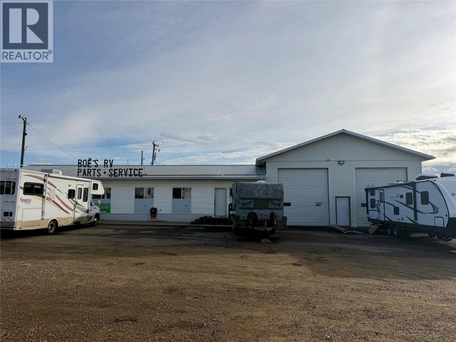 1805/1809 96 Avenue, Dawson Creek - Image 1