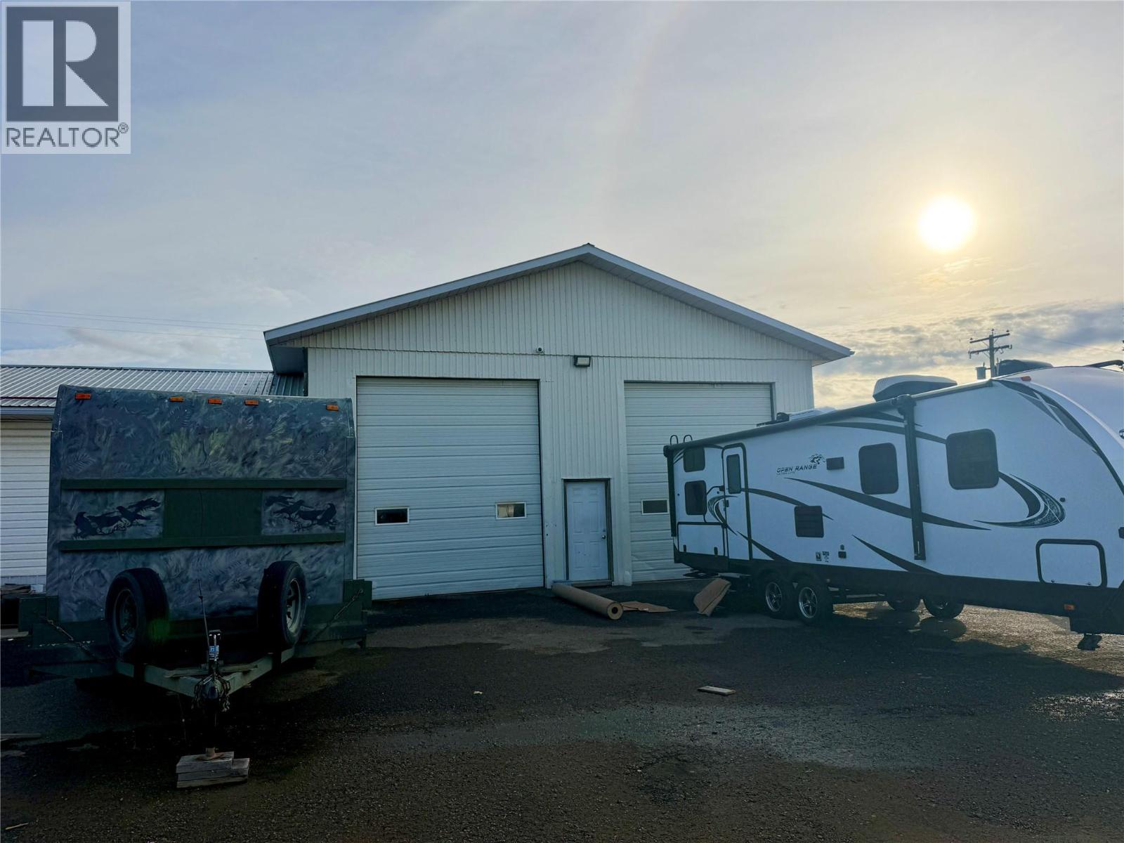 1805/1809 96 Avenue, Dawson Creek - Image 1