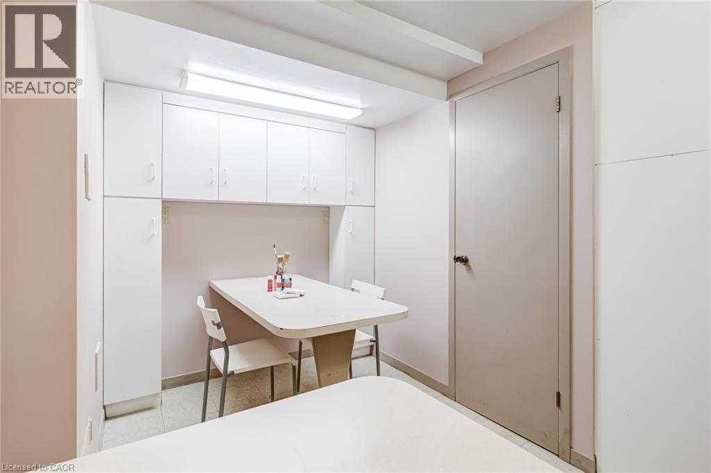 2713 ANDORRA Circle - 40