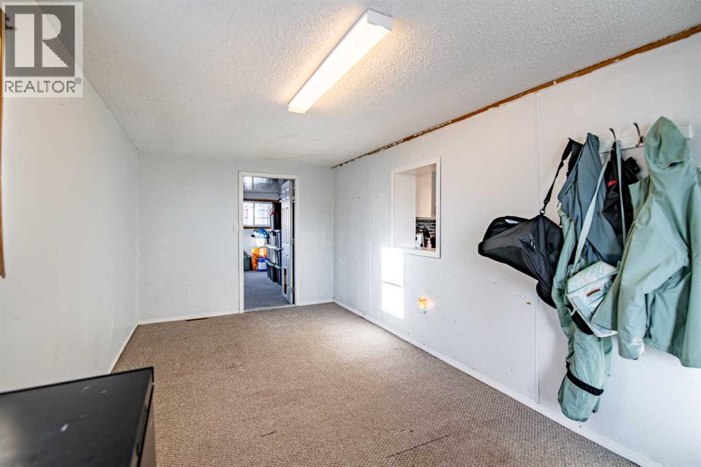 Listing photo – 3, 5344 76 Street, Red Deer