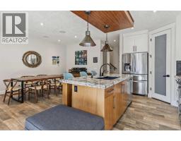 Kitchen - 535 21 Avenue Nw, Calgary, AB T2M1J8 Photo 6