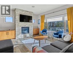 5pc Bathroom - 535 21 Avenue Nw, Calgary, AB T2M1J8 Photo 9