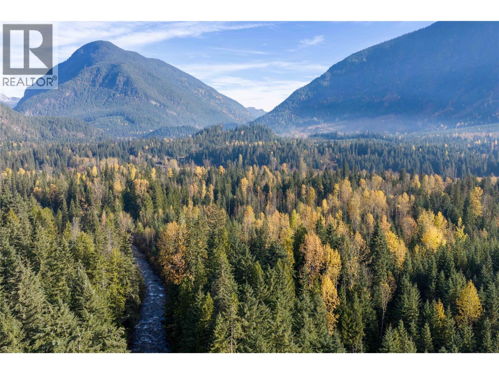 6960 Waverly Trail, Revelstoke - Image 1