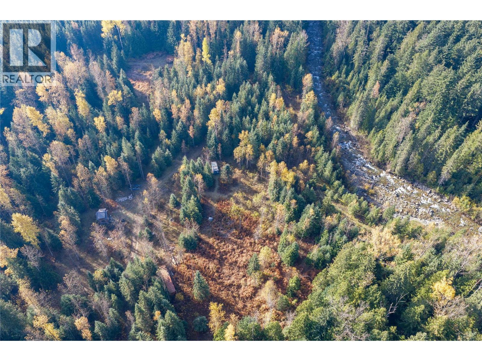 6960 Waverly Trail, Revelstoke - Image 1