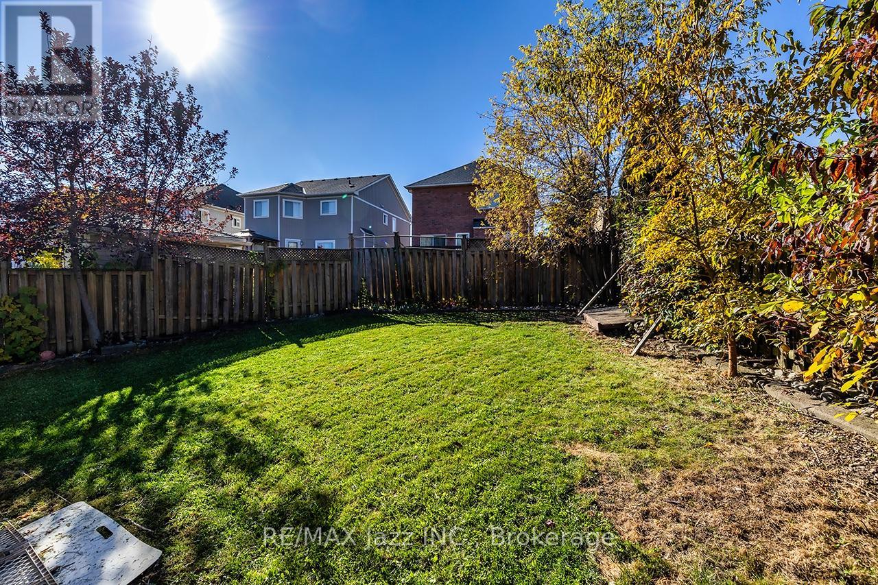 1296 Ravencliffe Court, Oshawa, ON photo 37