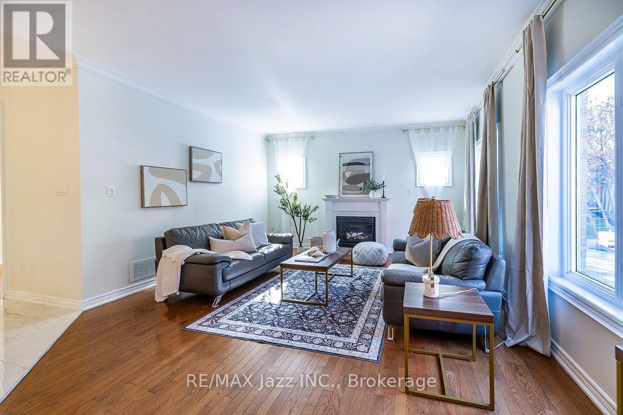 1296 Ravencliffe Court, Oshawa, ON photo 8