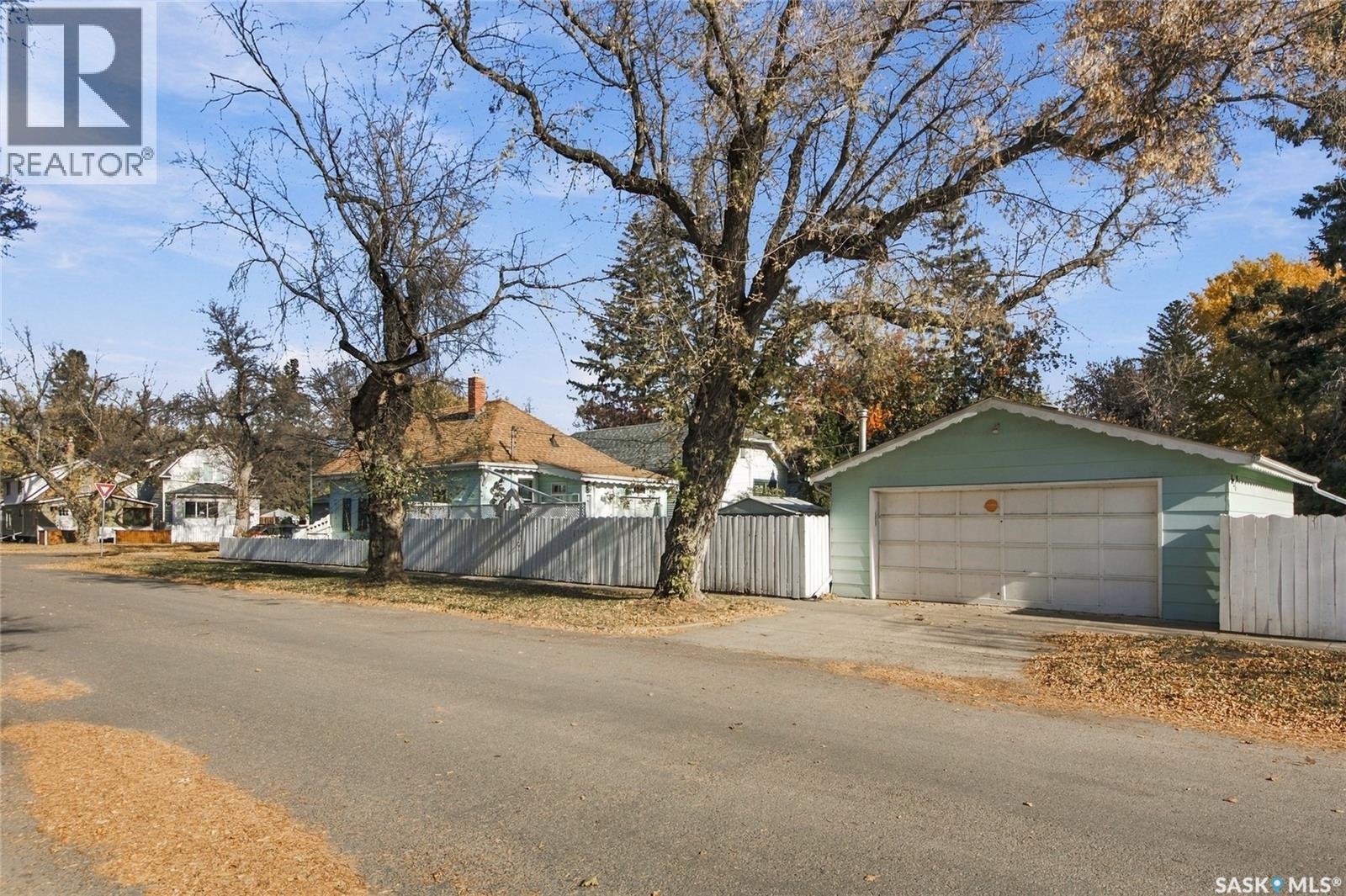 621 31st STREET W, Saskatoon — photo 32