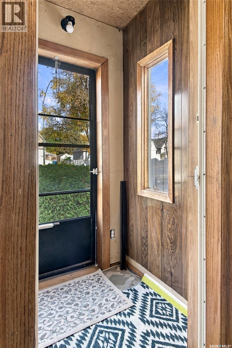 621 31st STREET W, Saskatoon — photo 4