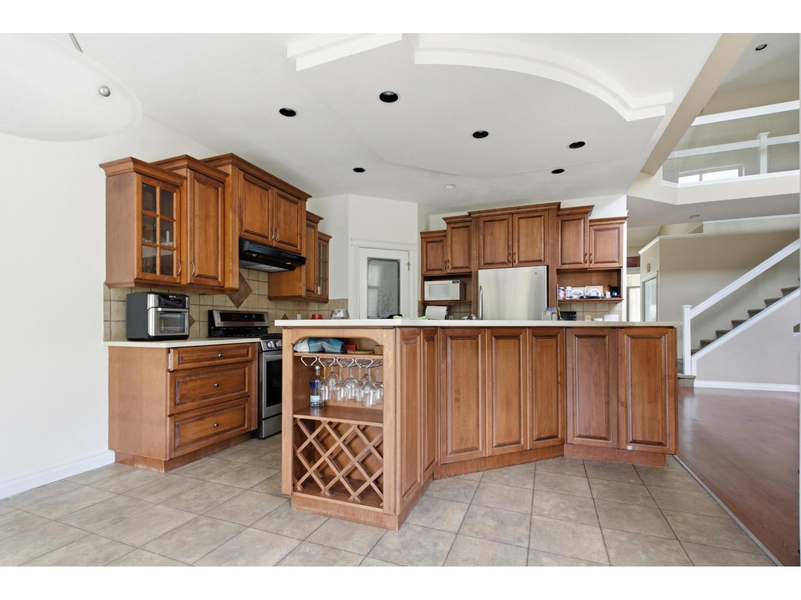 Photo of 5818 167A STREET 7