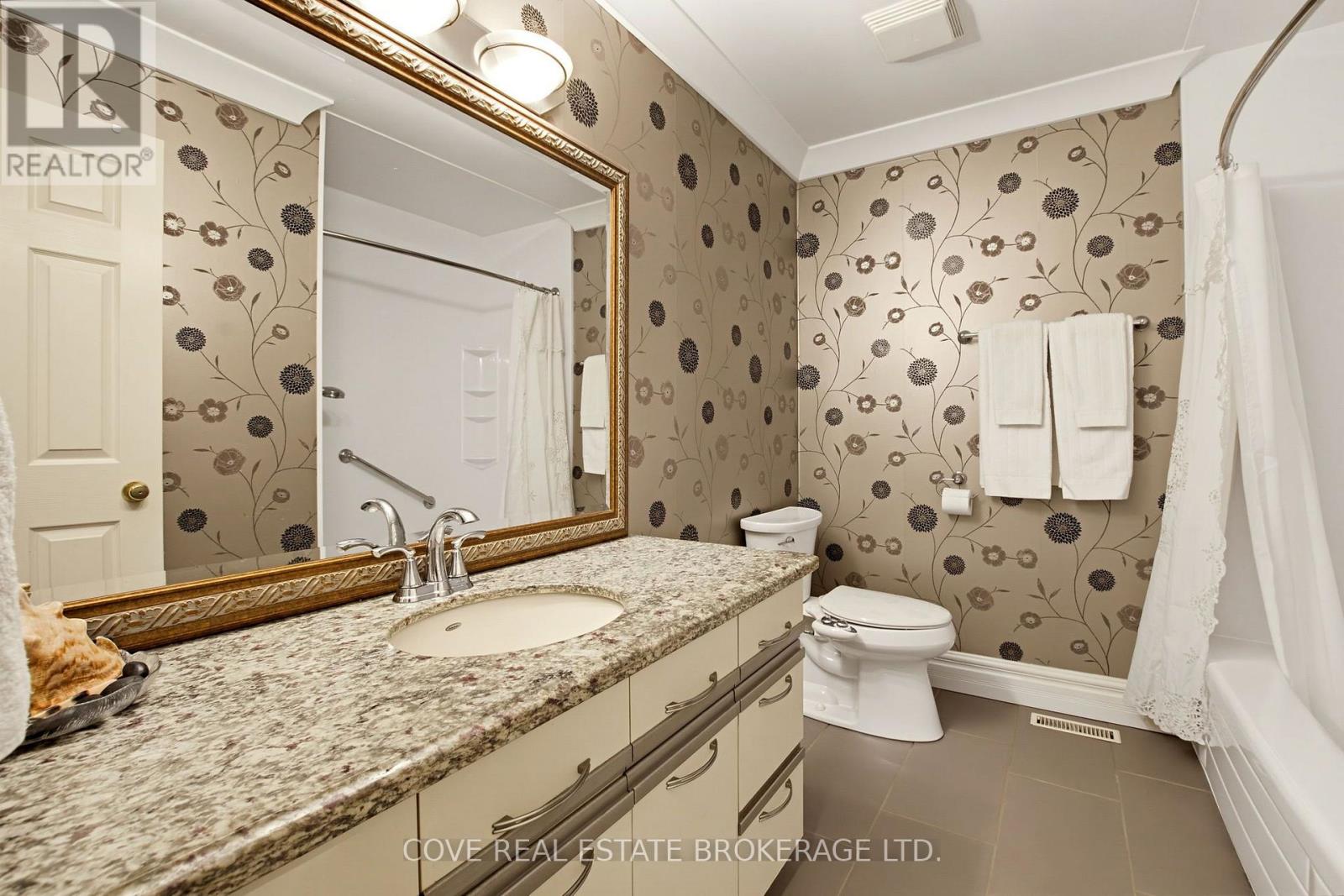 91 SUNNYSIDE DRIVE - 28