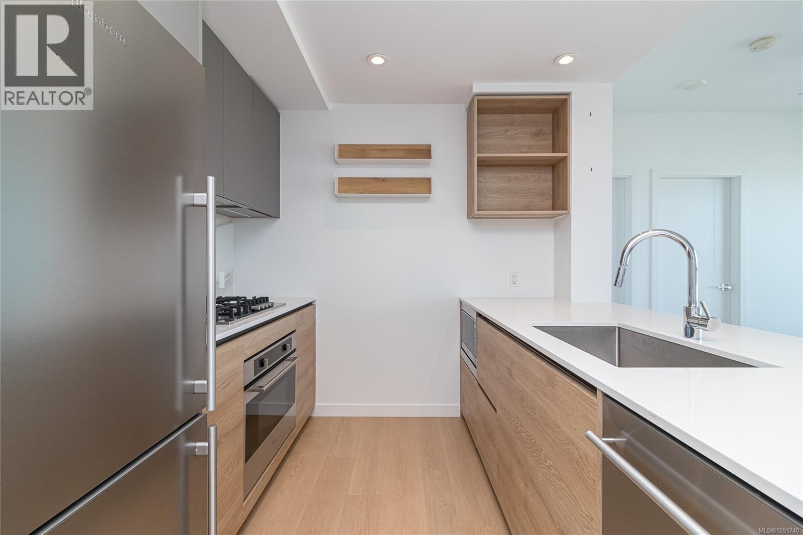 #1108 369 Tyee Rd - 13