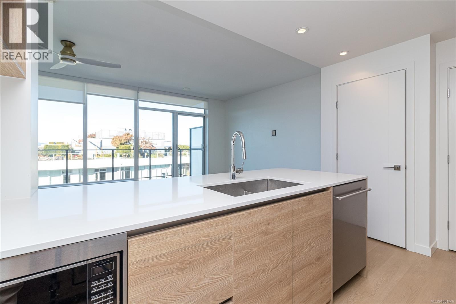 #1108 369 Tyee Rd - 14