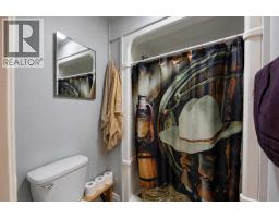 5pc Bathroom - 1321 22 Avenue, Didsbury, AB T0M0W0 Photo 13