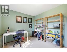 5 Glenwood Crescent, Cochrane, AB T4C1H4 Photo 30