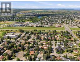 5 Glenwood Crescent, Cochrane, AB T4C1H4 Photo 46