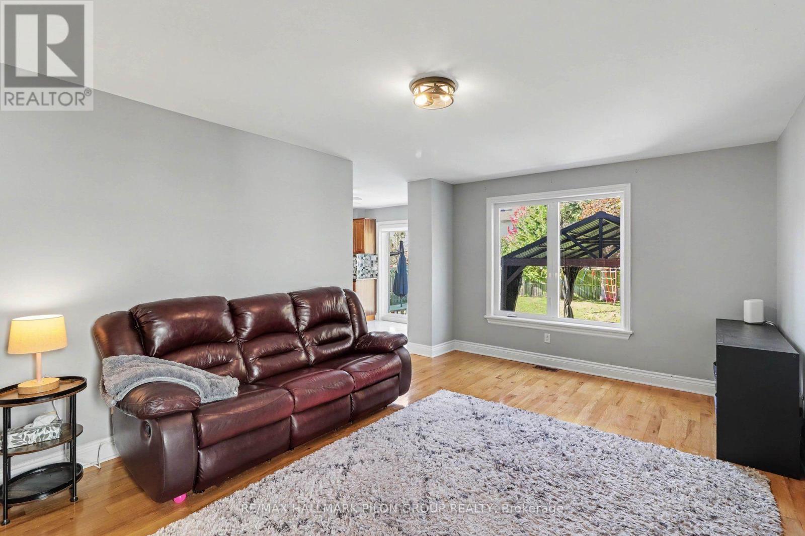 4 Bed, 4 Bath House for Sale in Ottawa – 1452 CHARLEBOIS AVENUE, Ottawa – MLS# X14107670 - Image 12