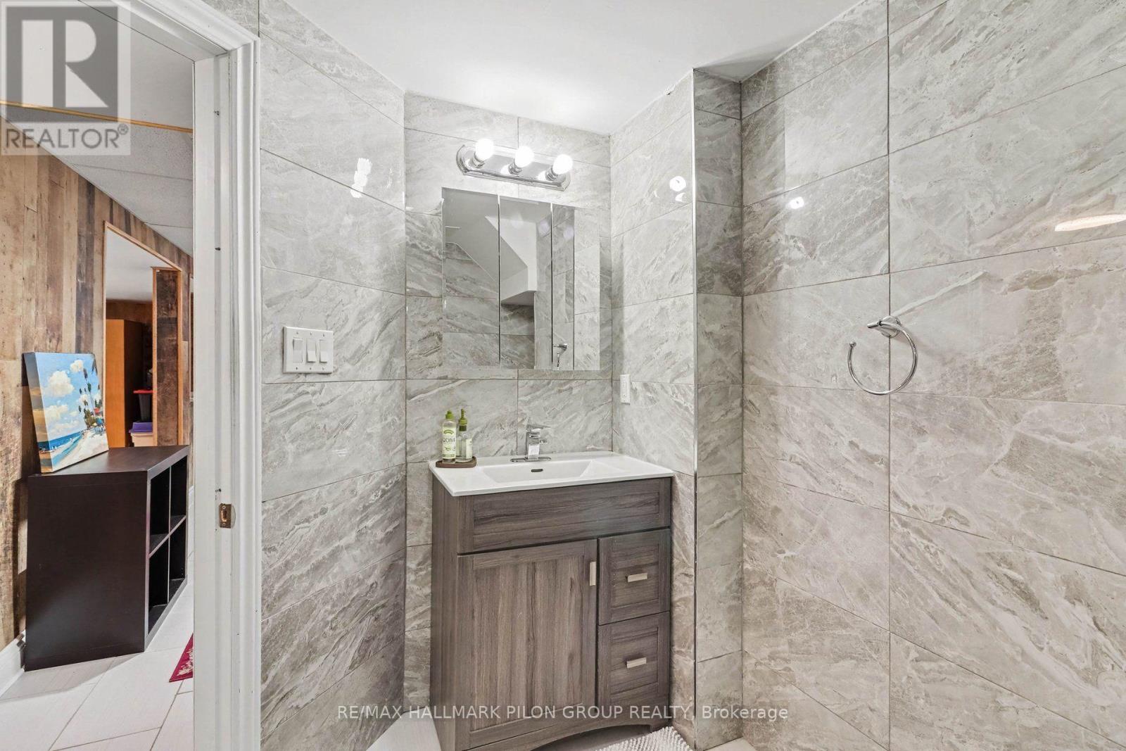 4 Bed, 4 Bath House for Sale in Ottawa – 1452 CHARLEBOIS AVENUE, Ottawa – MLS# X14107670 - Image 28