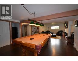 Primary Bedroom - 3944 Trepanier Heights Avenue, Peachland, BC V0H1X2 Photo 9