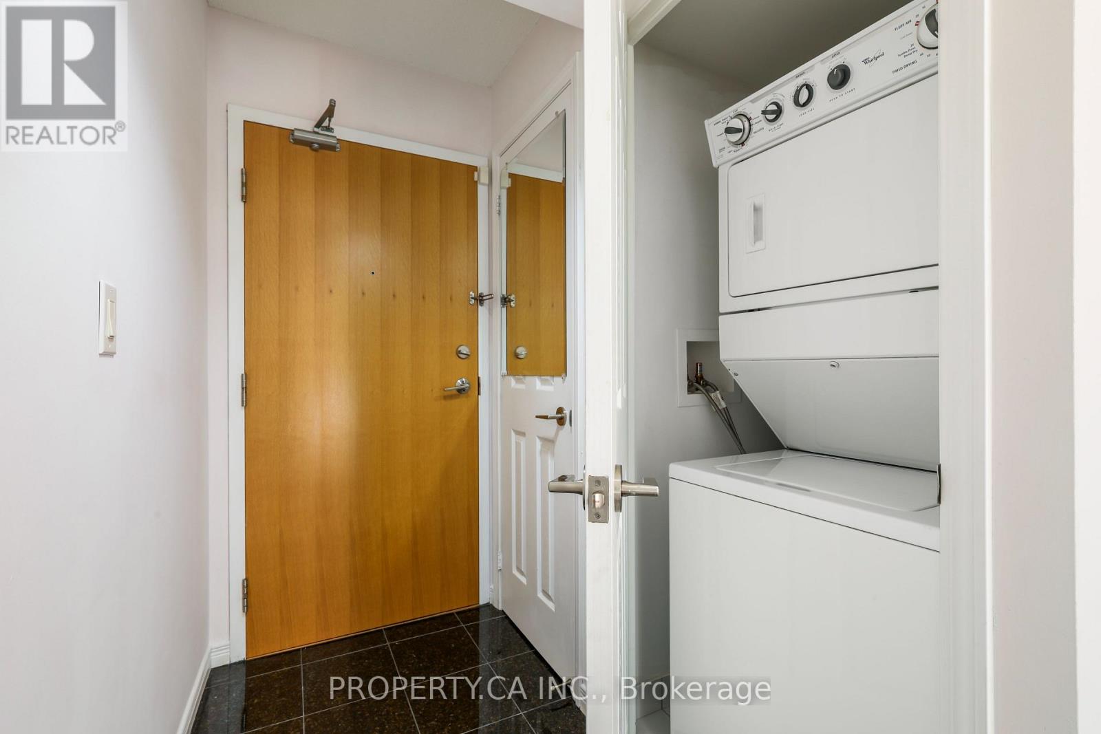 1203- 736 Spadina Avenue, Toronto, ON photo 18
