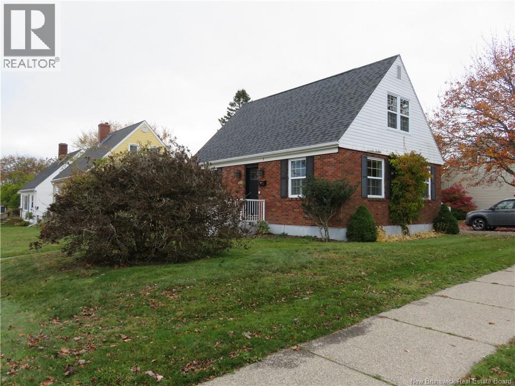 692 Dunn Avenue photo 2