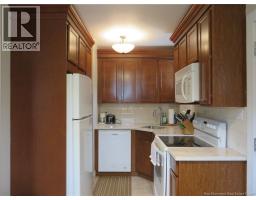 692 Dunn Avenue, photo 5