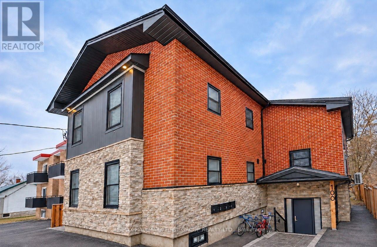 2- 100 Cromwell Avenue, Oshawa, ON