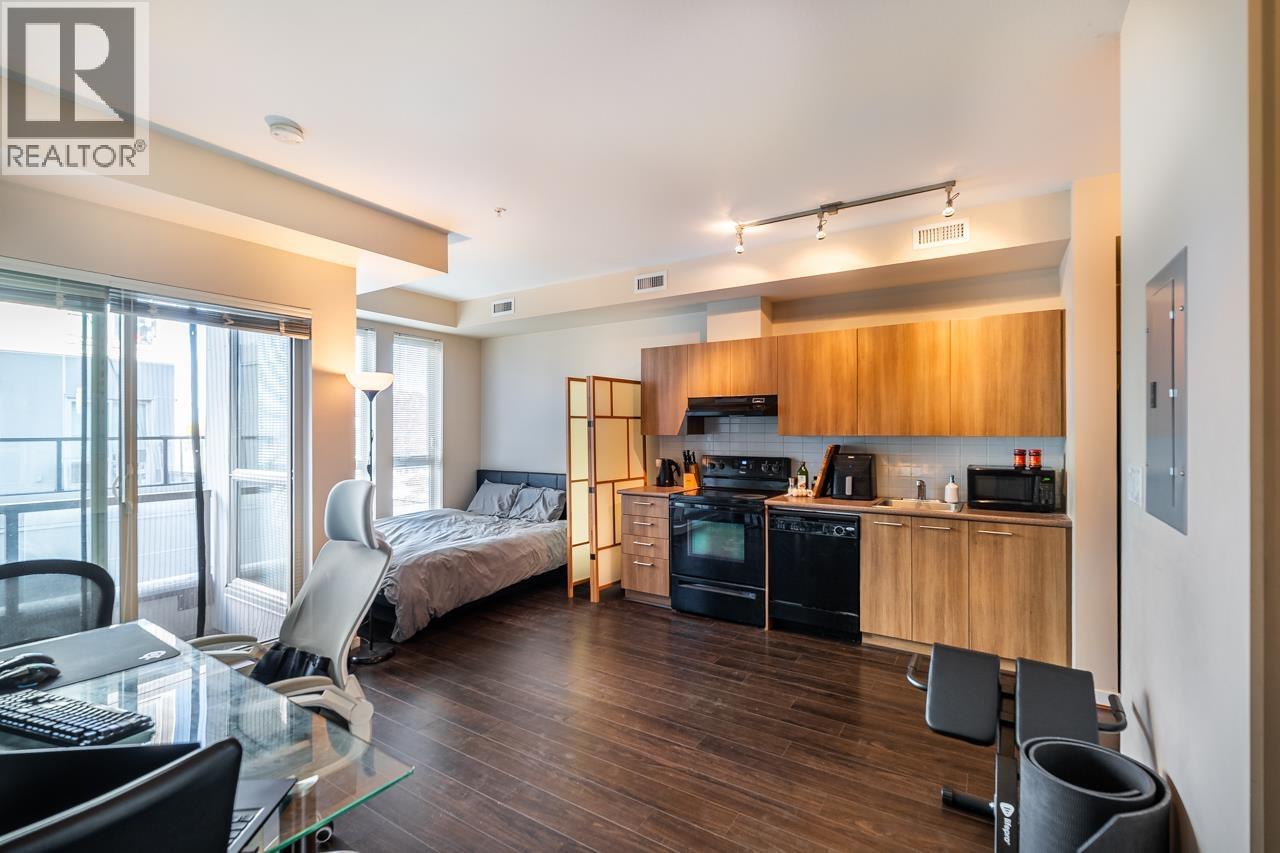 597 4133 STOLBERG STREET, Richmond - Image 1