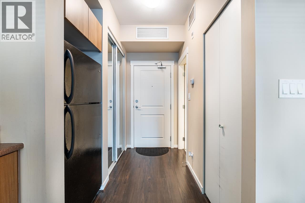 597 4133 STOLBERG STREET, Richmond - Image 1