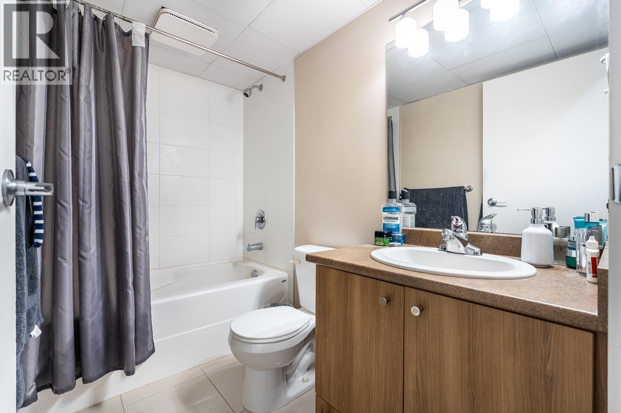597 4133 STOLBERG STREET, Richmond - Image 1