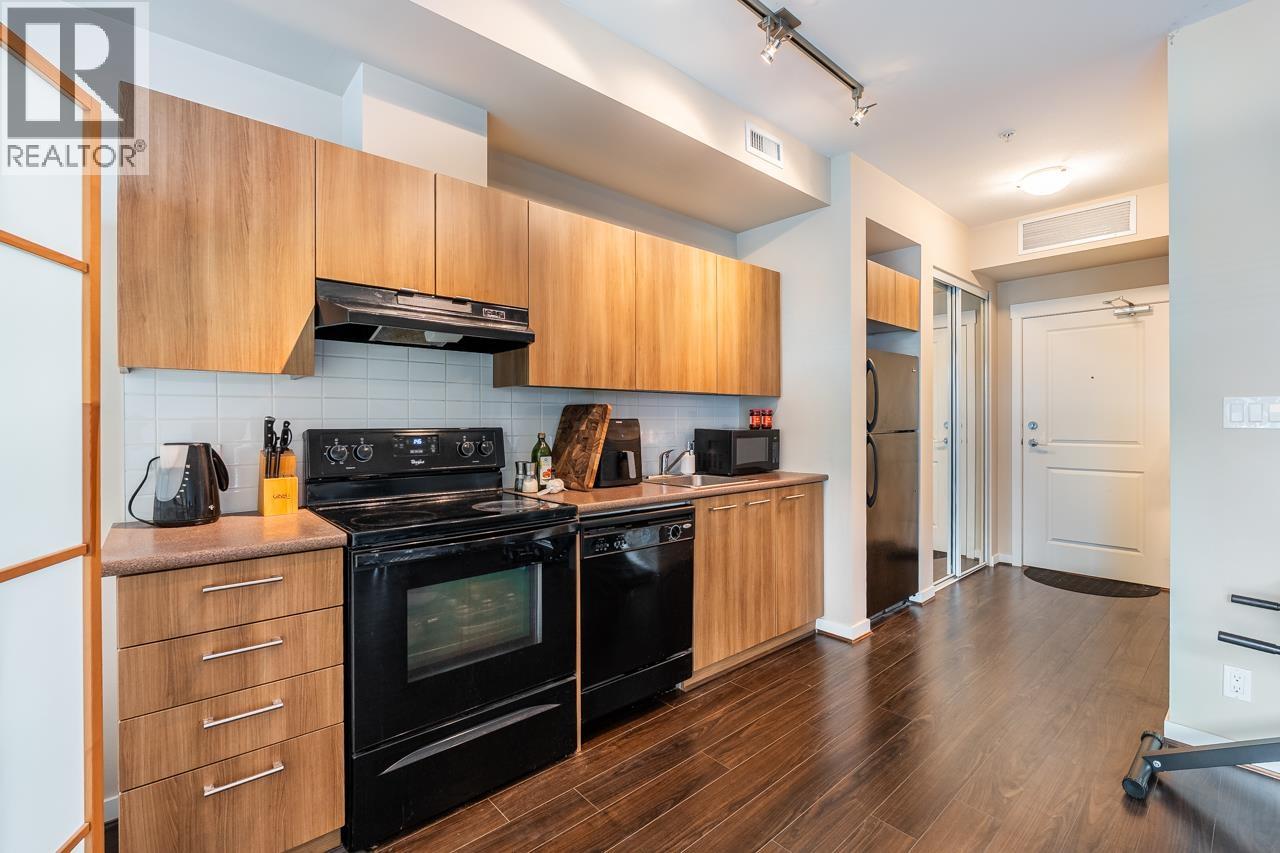 597 4133 STOLBERG STREET, Richmond - Image 1