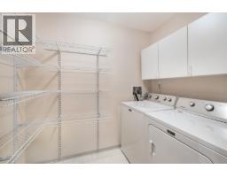 206 678 W Queens Road, North Vancouver, BC V7N2L3 Photo 32
