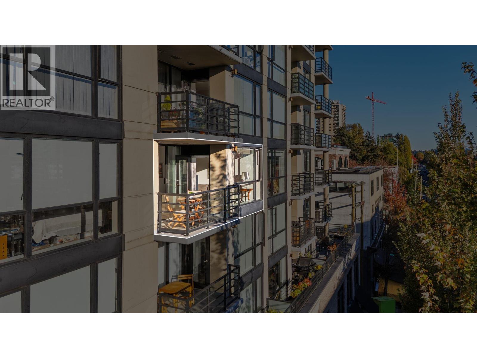 504 124 W 1ST STREET, North Vancouver - Image 1