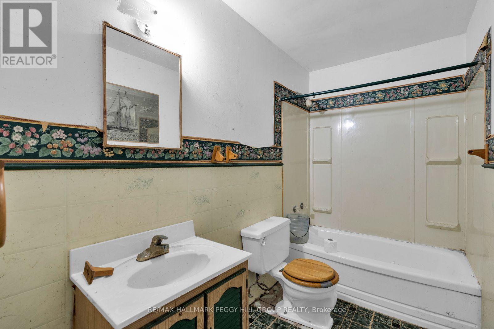24 Lee Avenue, Essa, ON photo 8