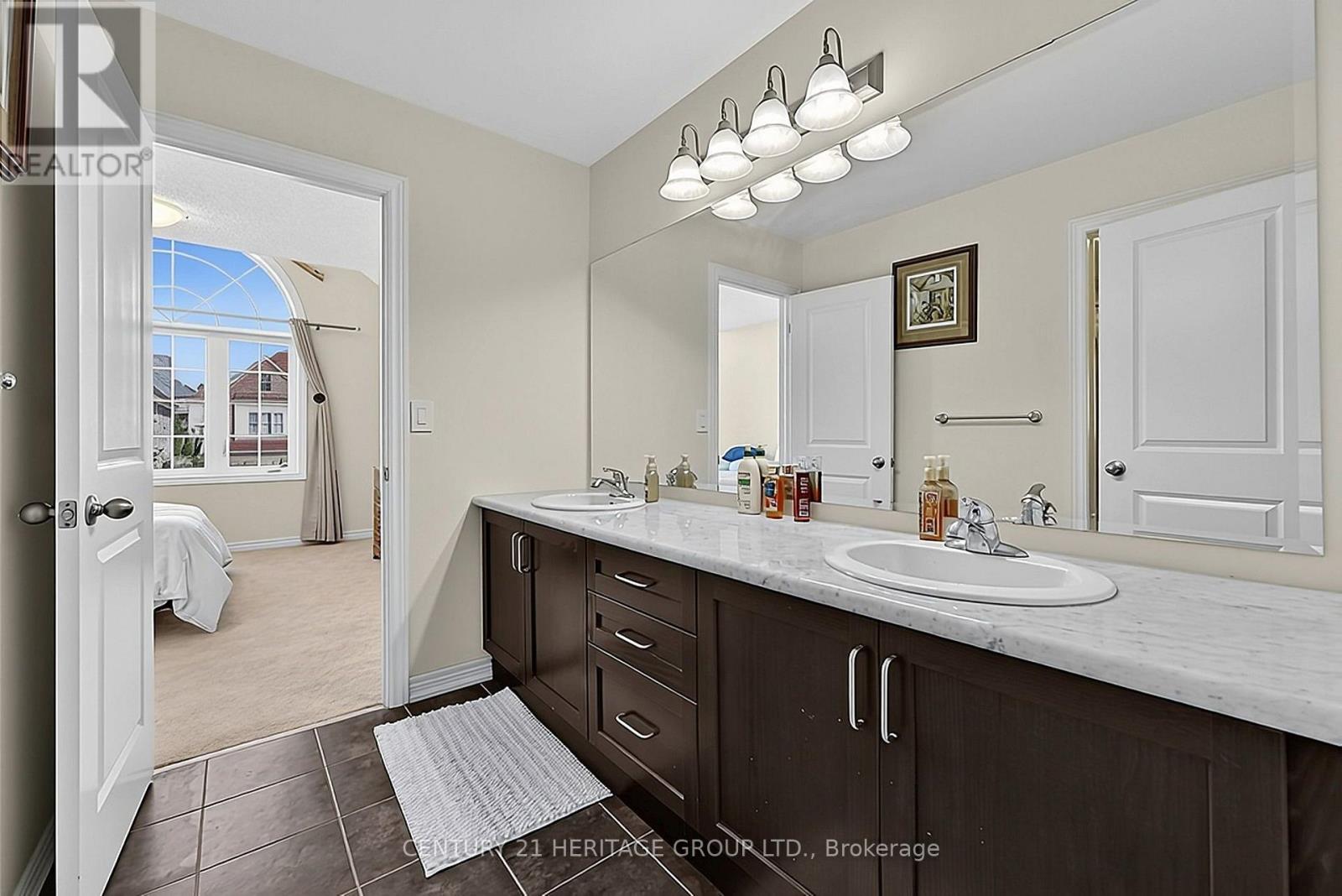 67 Manor Forest Road, East Gwillimbury, ON photo 30