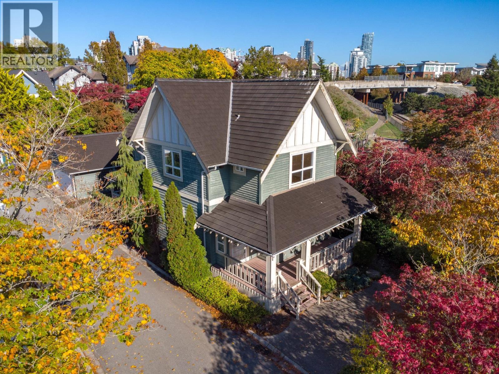 111 FOUNDRY ROW, New Westminster - Image 1