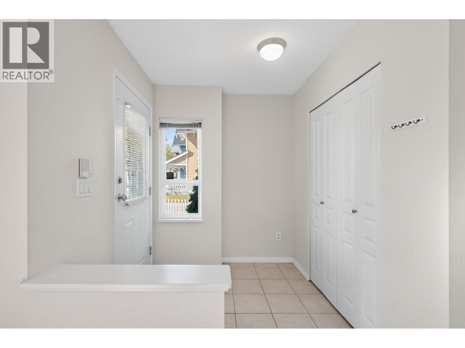 111 FOUNDRY ROW, New Westminster - Image 1