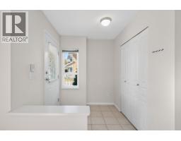 111 Foundry Row, New Westminster, BC V3M6X5 Photo 6