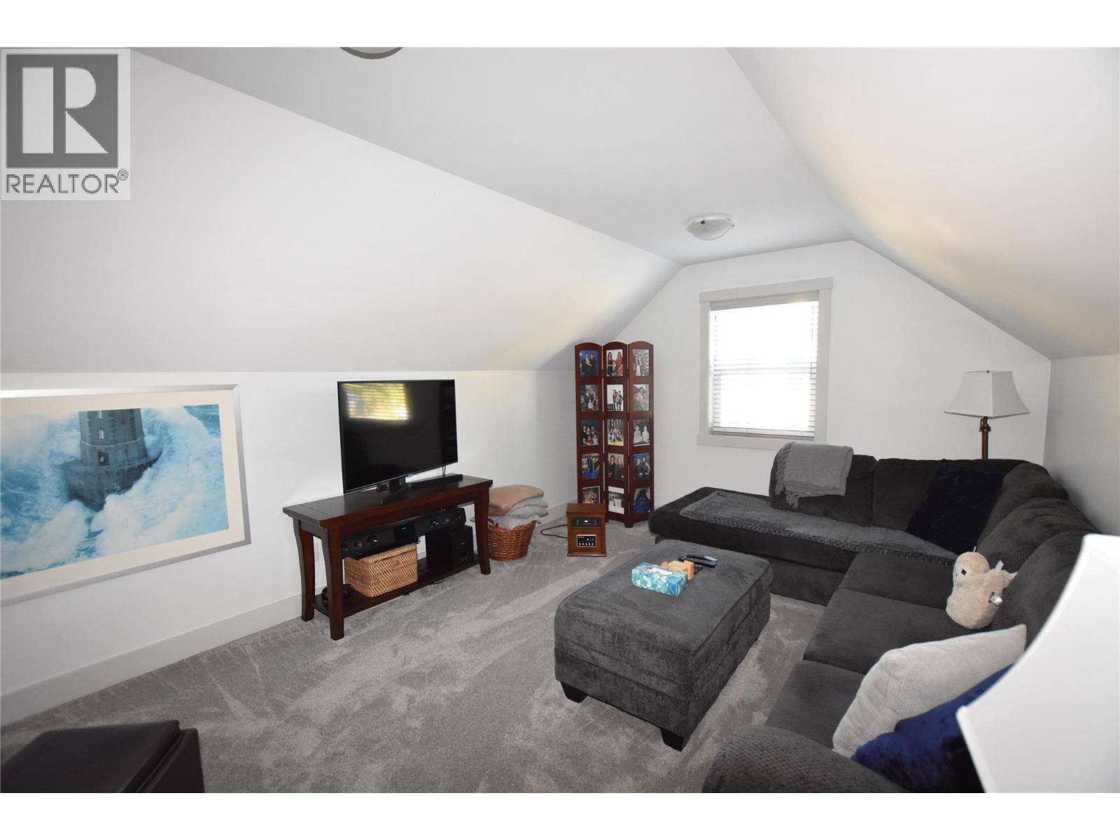 259 Grouse Avenue - 35