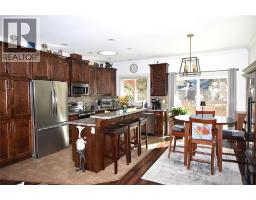 Living room - 259 Grouse Avenue, Vernon, BC V1H2A1 Photo 8